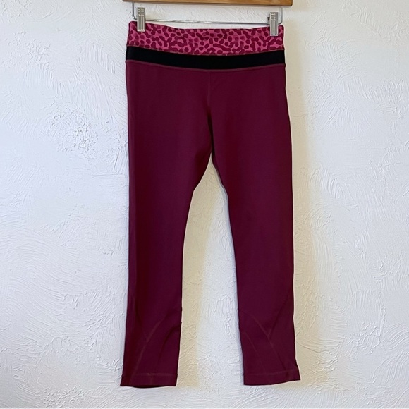 Lululemon Dashing Purple Ace Spot Magenta Run Inspire Crop II Leggings size 4 - Picture 1 of 8